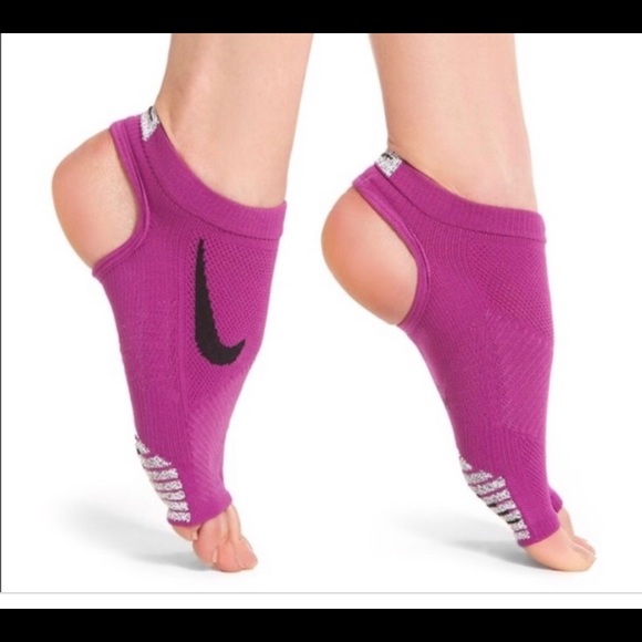 nike studio socks